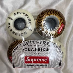 Supreme x Spitfire Wheels